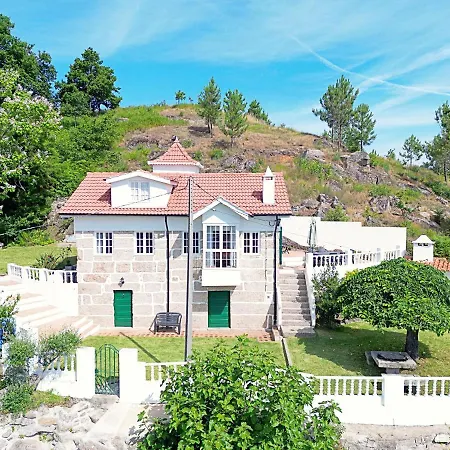 Casa Dos Platanos Near The Center Of Amarante, Golf Course And Water Park.