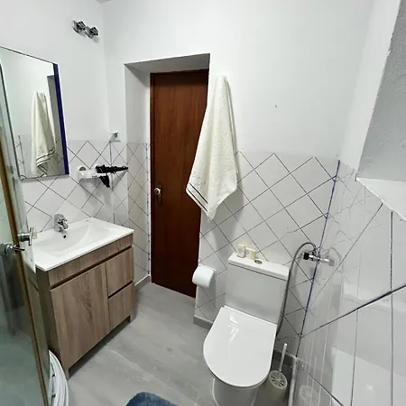 Casa Dos Platanos Near The Center Of Amarante, Golf Course And Water Park.